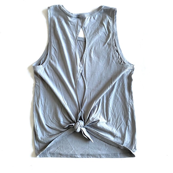 Victoria Sport Keyhole Tank - Picture 2 of 4